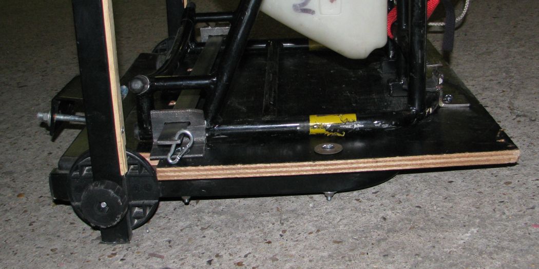 attache chassis sur support route